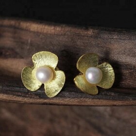 Designer-Silver-Clover-Flower-pearl-pearl-jewelry (1)